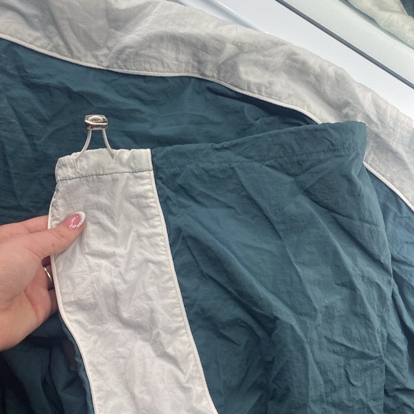 Parachute pants all green with a white stripe, Size large - Picture 3 of 4